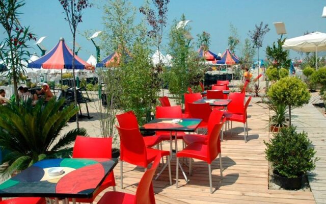 Vela Hotel