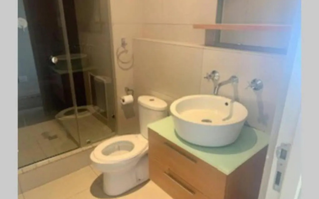 The Waves 1, Quayside Point Waterfront