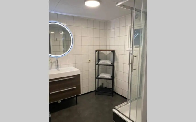 Modern rustgevend chalet in Putten 131