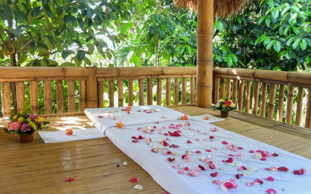 Omunity Bali