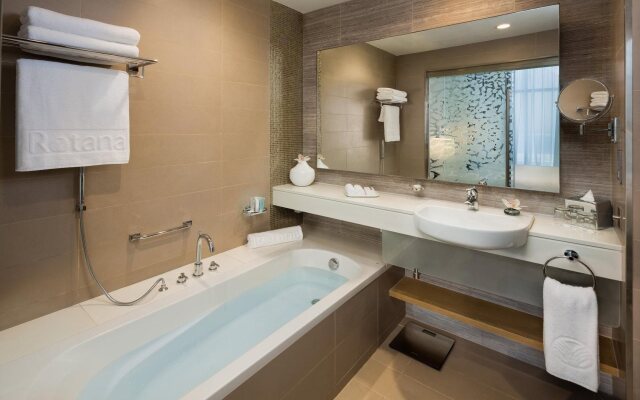 Beach Rotana Residences