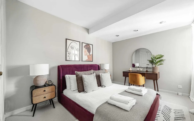 Chic Flat With Stunning City Views