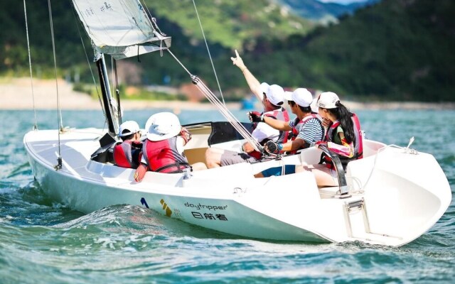 Yijing Holiday Hotel