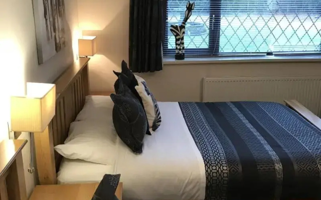 Barncroft Luxury Guest House Near Nec