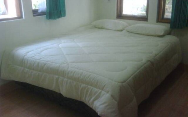 Dago Guest House - Kampung Padi