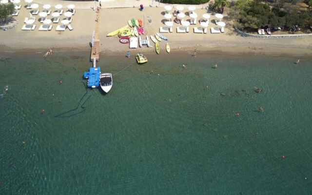 Hydra Beach Resort