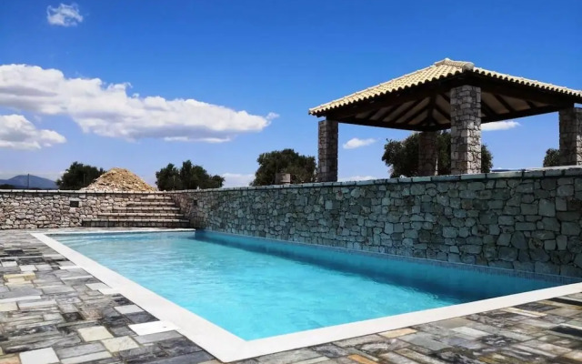Kbel sea View Villa, Private Pool, Sleeps8, Garden