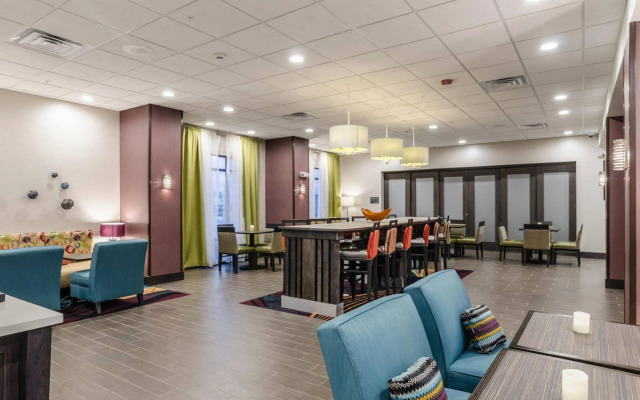 Flag Point Inn & Suites Pratt by FairBridge