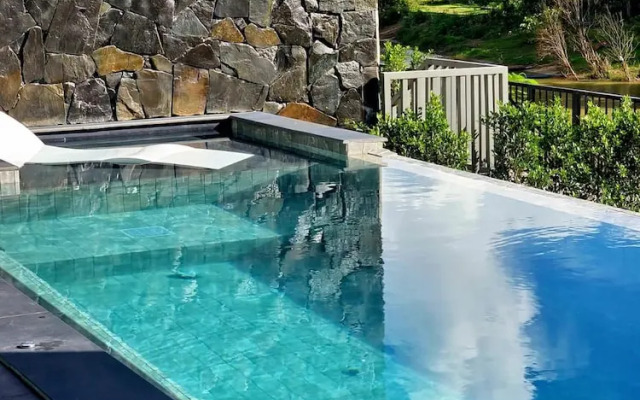 Song View Pool Villa