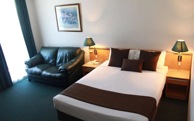 Mid City Motor Inn