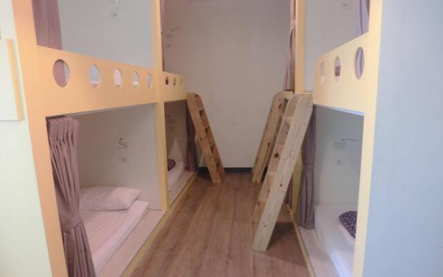 Easy Inn International Hostel