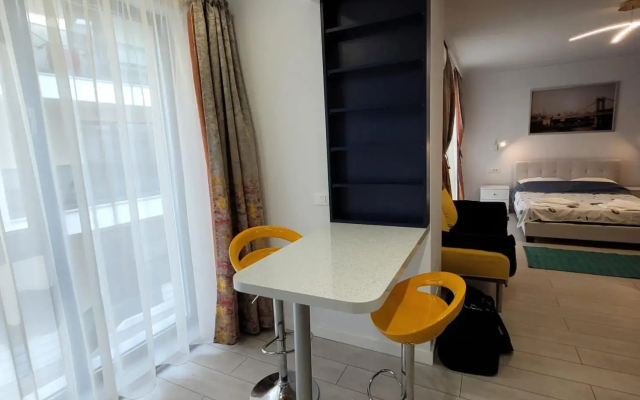 Studio 10 - Catedral Residence Bucharest