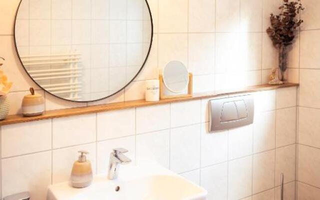 Sohana Lifestyle Apartments I Leilani's & Saskia's Home I Rust