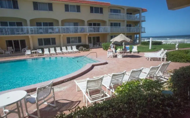 Win-San A-208 - 2 Br Condo