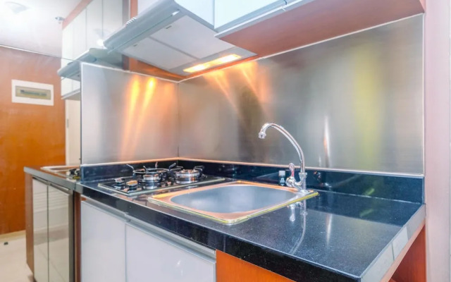 Modern 2BR Apartment for 4 Pax at Springlake Summarecon