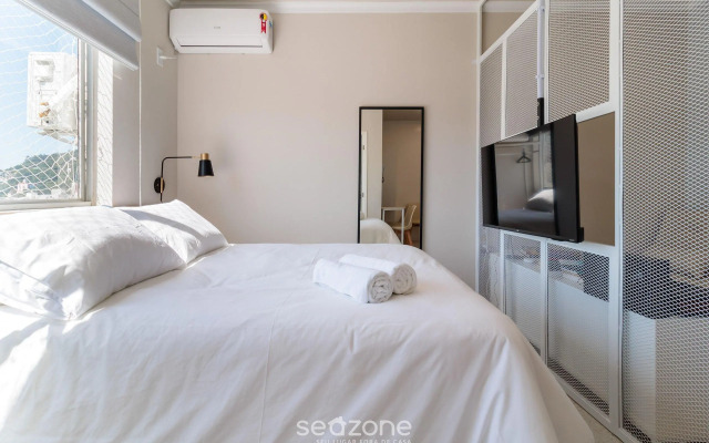 Studio bem localizado no centro de Floripa EVA105