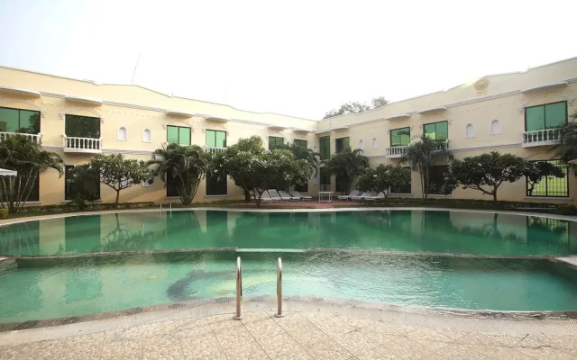 Capital O 699 Hotel Sneha