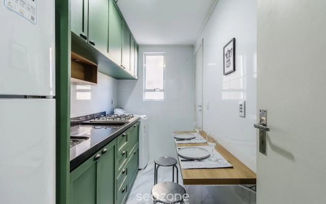 Comfortable and Well-located Studio in POA Cei0304