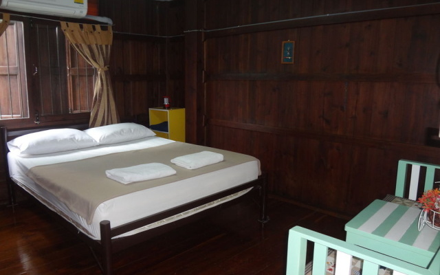 Baan Mai Guesthouse – Guest Rooms – Mae Hong Son