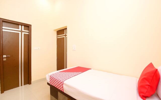 OYO 37809 Hotel Royal Lifestyle