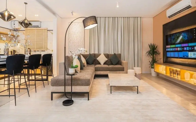 Luxury & Comfort Apartment in Almughrizat