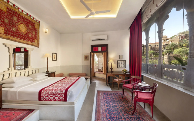 Neemrana Fort-Palace