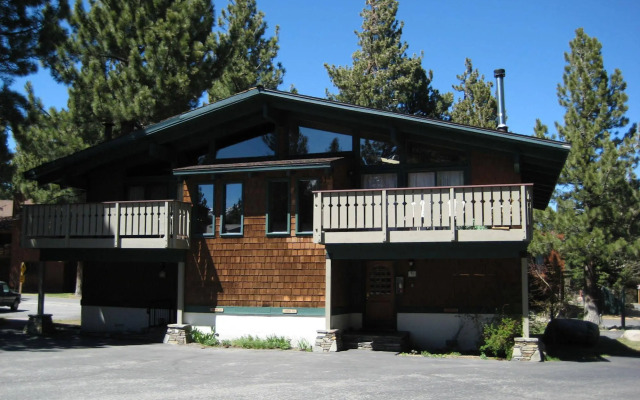 Chateau Sans Nom by Mammoth Reservation Bureau