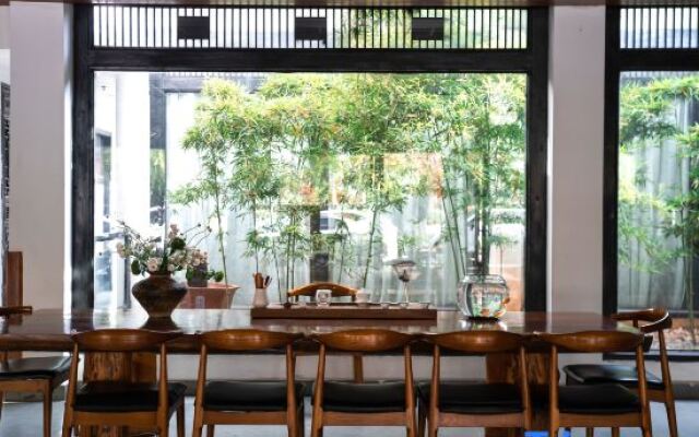 Lijiang Gemmer Hotel