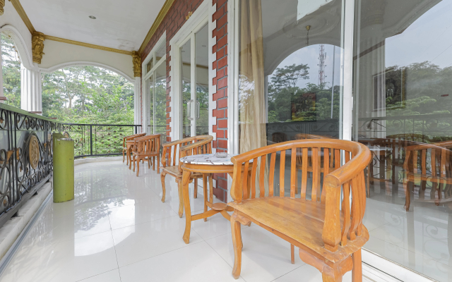 RedDoorz @ Villa Puncak Tidar