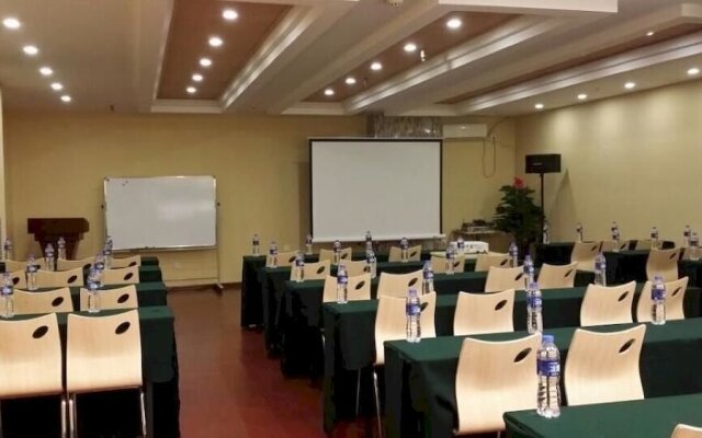 Lantuo Business Hotel