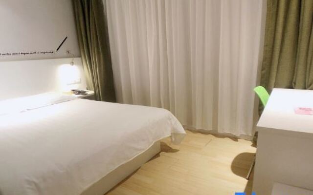 Motel 168 (Guangzhou Hualin International Jade City)