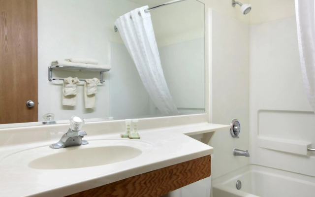 Super 8 By Wyndham Chandler Phoenix