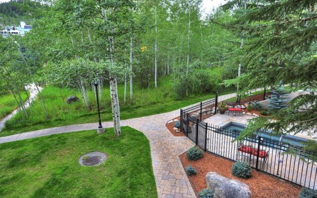 Newly Renovated 2 Bed/ 2 Bath Beaver Creek  2 Bedroom Condo by RedAwning