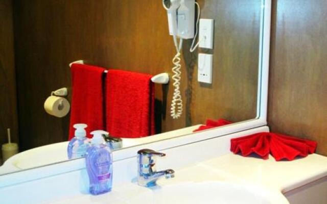Muri Beach Hideaway - Adults Only