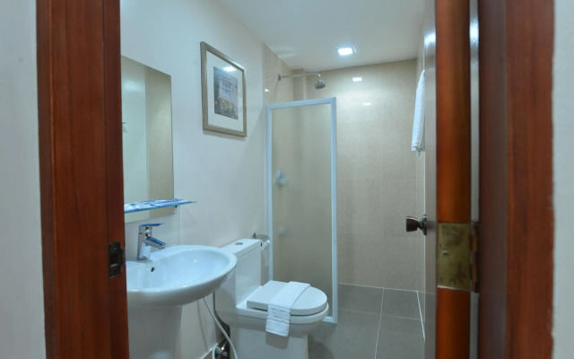 Royal Suites Condotel