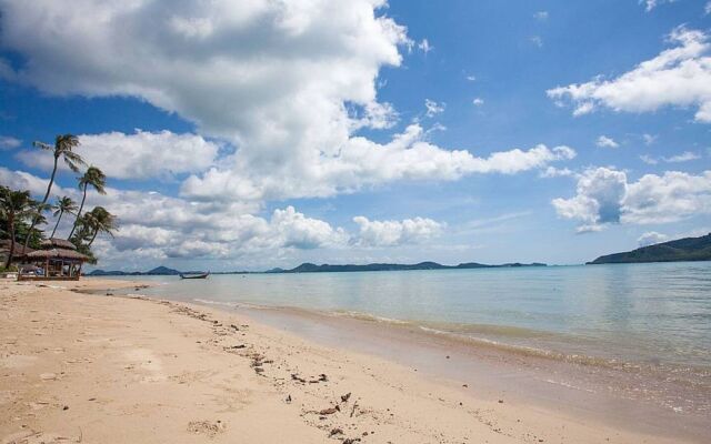 Beach Front Boutique Villa by Holiplanet