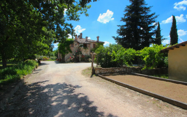 Exquisite Villa in San Venanzo with Private Pool