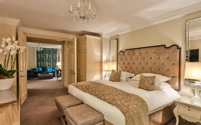 The Apartments by The Sloane Club