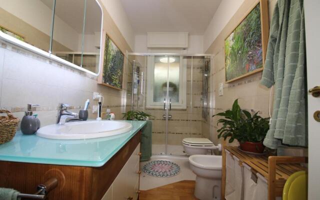 Cozy apt 10 mins walk from Poetto + terrace