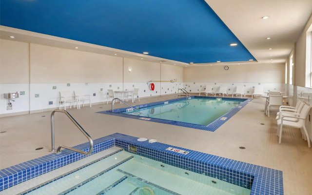 Best Western Plus Hinton Inn & Suites