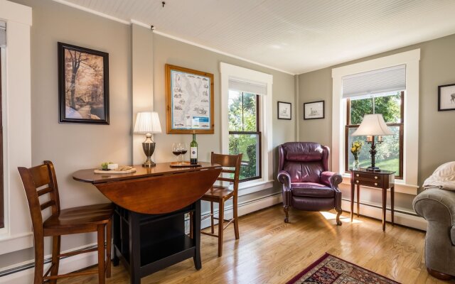 Lake House at Ferry Point