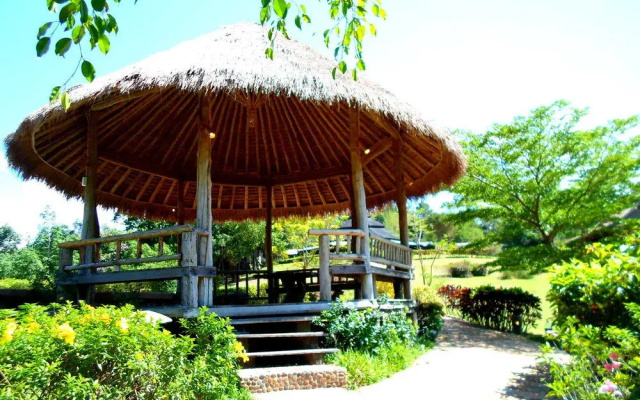 The Cliff and River Jungle Resort