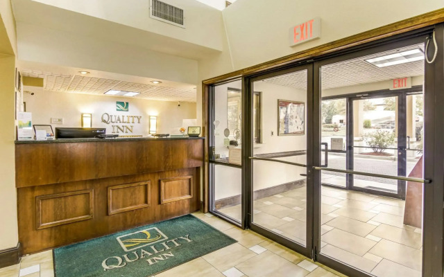 Quality Inn & Suites Atlanta Stone Mountain