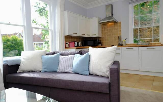 Karah Suites - Chandos Apartments
