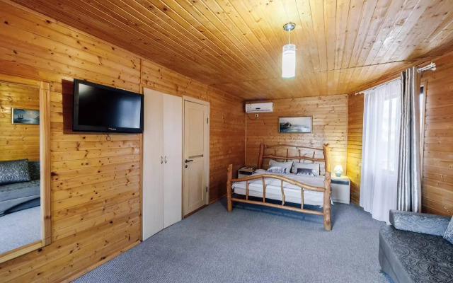 Сосновый двор