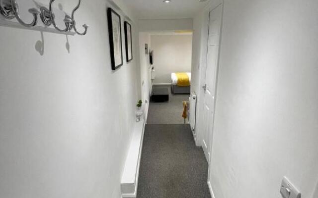 Balco Sherwood Studio (Adults Only)