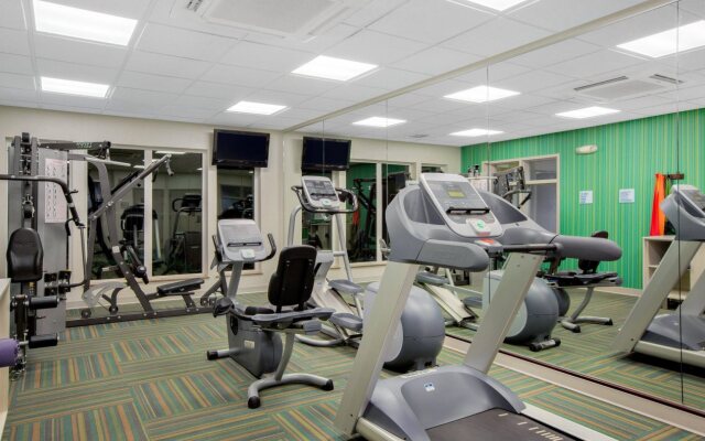 Holiday Inn Express & Suites Ontario by IHG