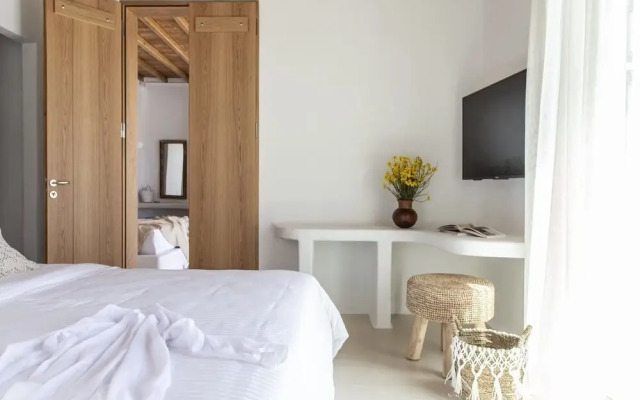 Serene Villa With Terrace and Views