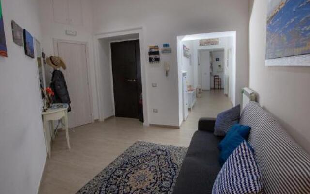 Garibaldi House Apartment