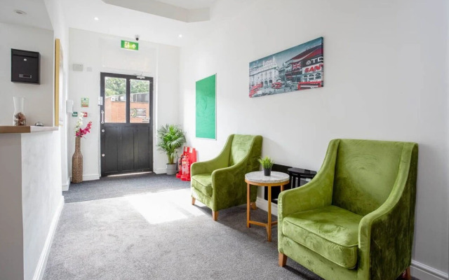 Dusties Hotel